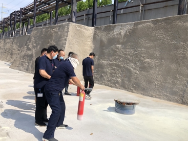 筑牢防火墻，把好安全關(guān)，  ---公司開(kāi)展消防應(yīng)急演練